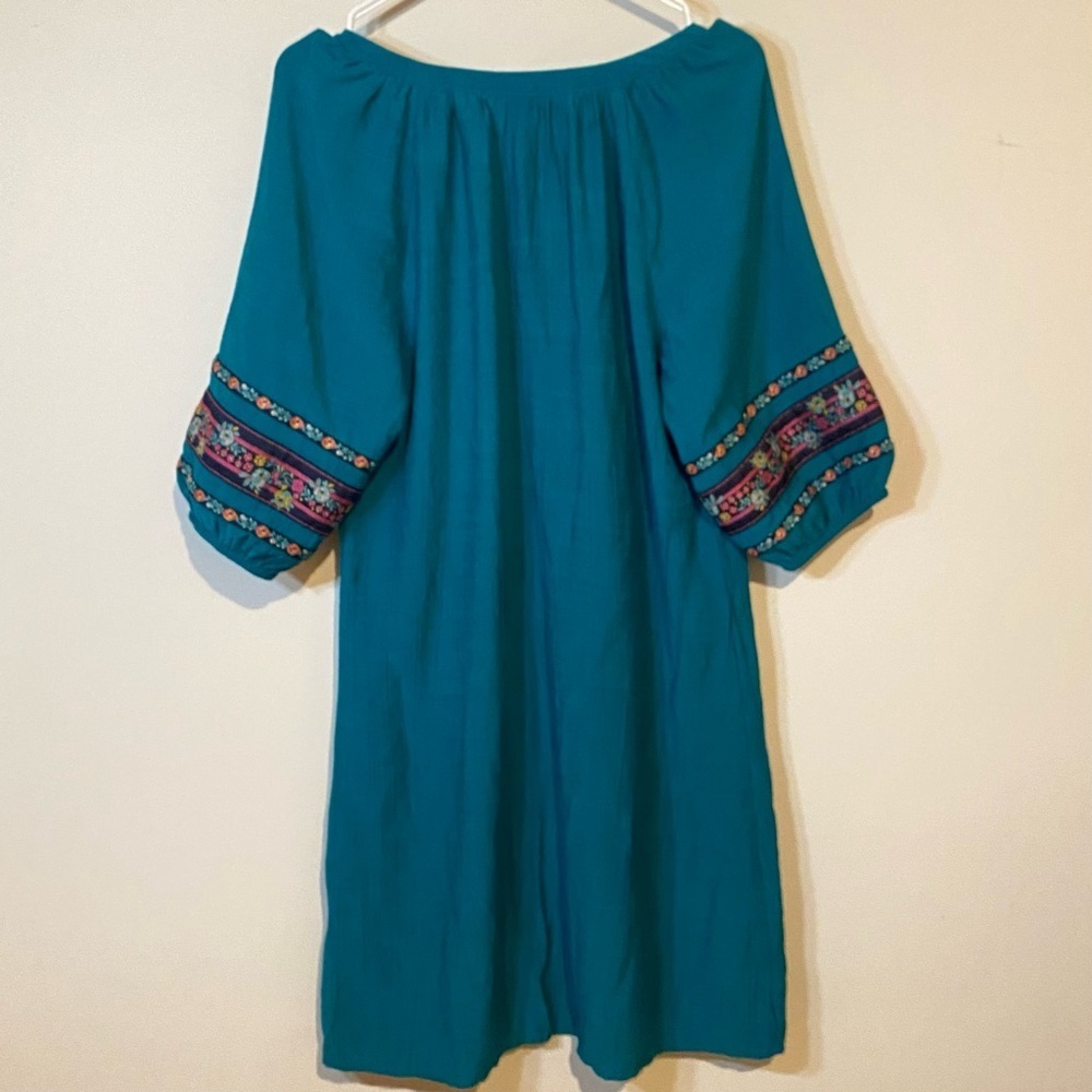 Pioneer Woman Size M Teal Boho Dress with Embroidered Sleeves - Picture 2 of 7